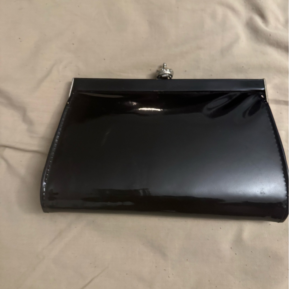 Vintage Rislo Black Patent Leather Purse with Silver and Pearl Clasp.